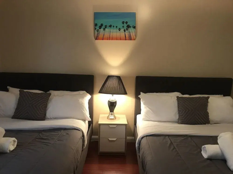 Hollywood Luxury Double bedrooms — отель с удобствами в Лос-Анджелесе