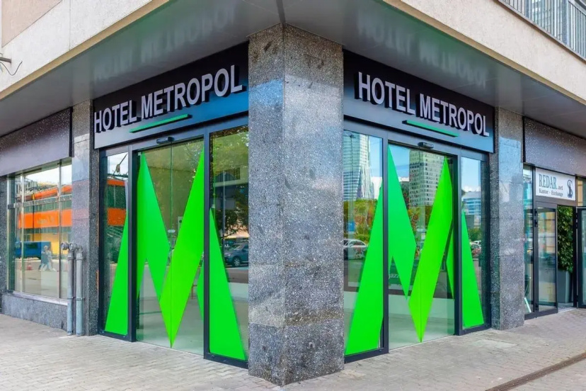 Metropol Hotel 3 — отель в Варшаве, Польша