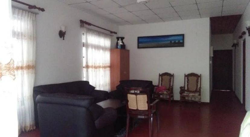 Mia's Villa — отель с удобным расположением в Хиккадува