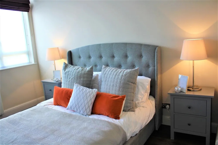 One Bed Penthouse Apartment in City Road — отель с удобствами в Лондоне
