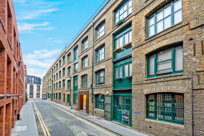 Mod-minimalist Flat w Balcony Sleeps 4 Shoreditch — отель с удобствами в Лондоне