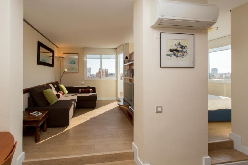 Gaudi Views Apartment — отель с удобным расположением в Барселоне
