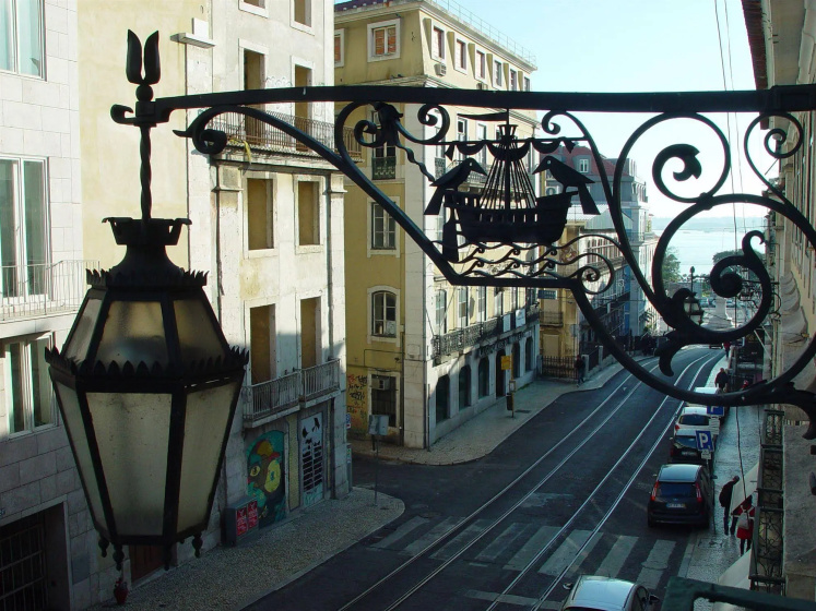 Hall Chiado — забронировать отель в Лиссабоне
