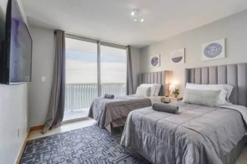 Цены на Brickell 3802 Picturesque Bay Views Pool Sleeps 8 Gym в Майами
