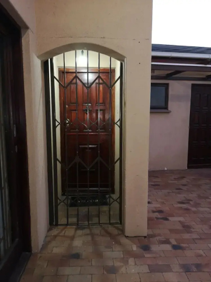 TwinnPalms Accommodation 3 — отель в Кейптауне, Южноафриканская Республика