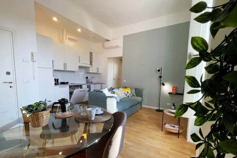 Solferino - Elegant 1bdr in Historical Building in Brera — отель с удобствами в Милане