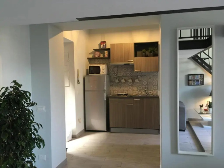 Apartment Welcome Home 2 — отель с удобным расположением в Неаполе