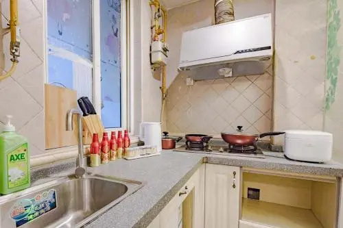 Chengdu Jinjiang·Taikoo Li· Locals Apartment 00177440 — отель с удобствами в Чэнду