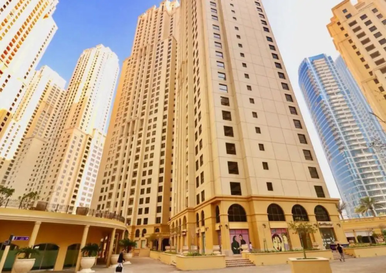 Luxury JBR Palace! - Sea View - Free Beach Resorts Access! — отель с удобным расположением в Дубае