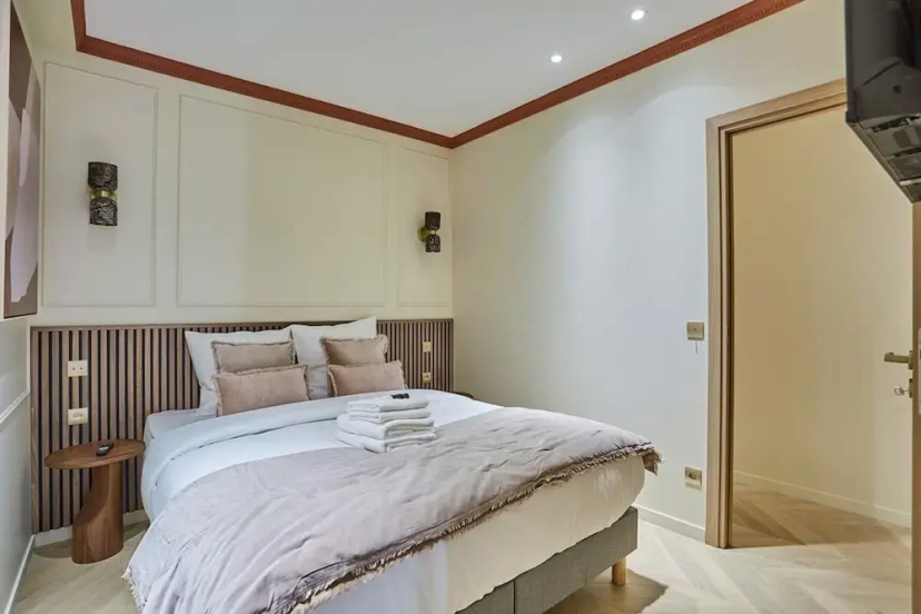 Superb AC Apartment Center of Paris Le Marais — отель с удобным расположением в Париже