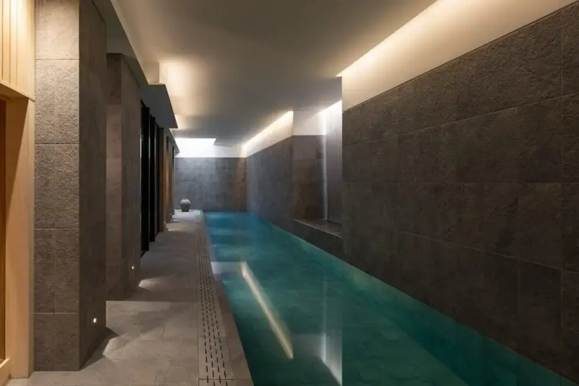 5 Bed House w/ Indoor Pool, Sauna & Private Garden - Fulham — комфортный отель в Лондоне