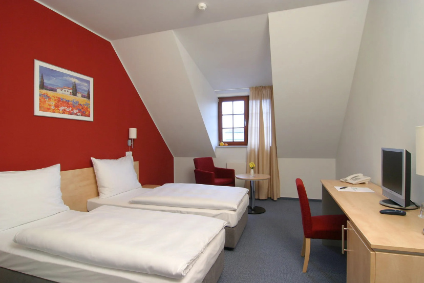 Hotel Chvalska Tvrz — забронировать отель в Праге
