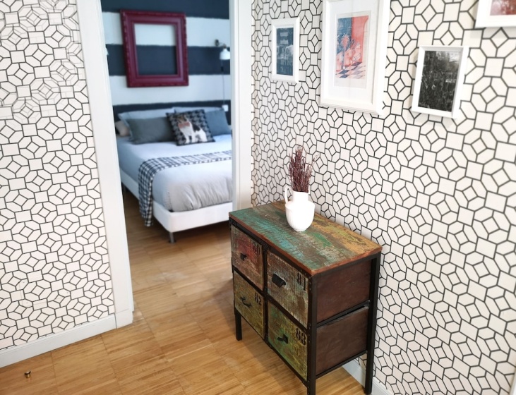 Apartamentos Madrid Las Letras — отель с удобным расположением в Мадриде