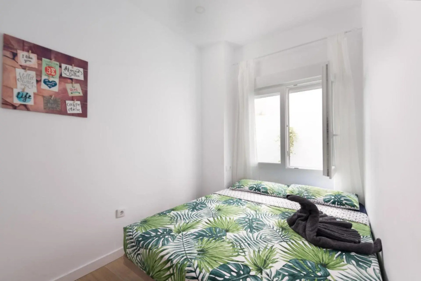 Cozy 3 bed apartment in the heart of Alicante — отель с удобствами в Аликанте