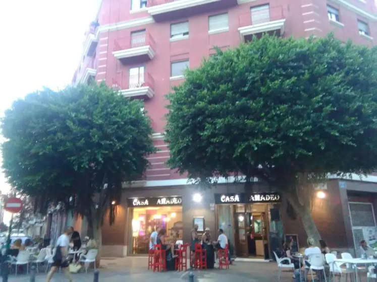 Light and bright apartment in central Valencia — комфортный отель в Валенсии