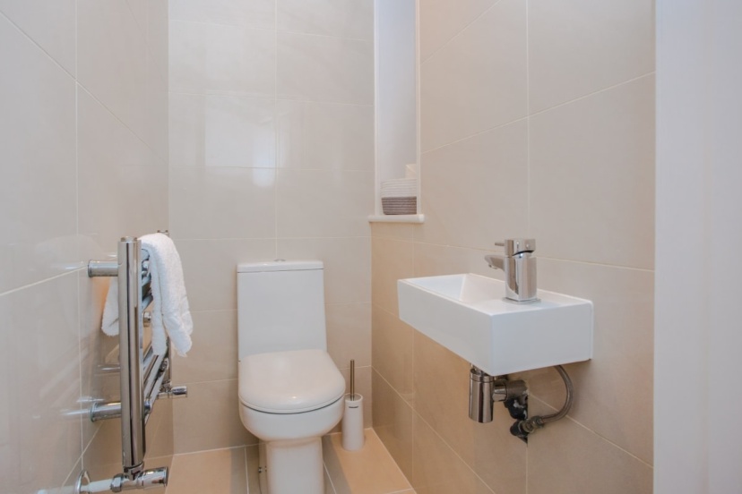 The Maida Vale Mansion - Bright & Modern 2BDR Flat — отель с удобным расположением в Лондоне
