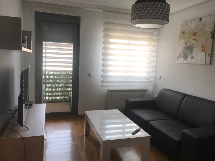 Apartamento En Madrid Situado Cerca De Metro Y Autobus — отель с удобным расположением в Мадриде