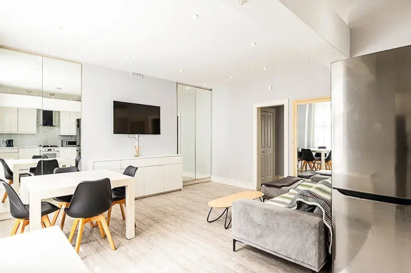 Stylish Bayswater Flat With Outdoor Space — комфортный отель в Лондоне