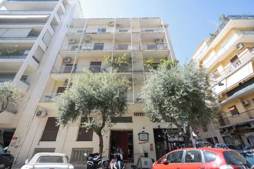 Sophisticated Modern Apt in Athens — отель с удобствами в Афины