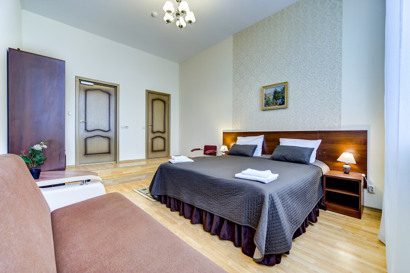 Апартаменты 7th floor Kirochnaya — отель с удобствами в Санкт-Петербурге