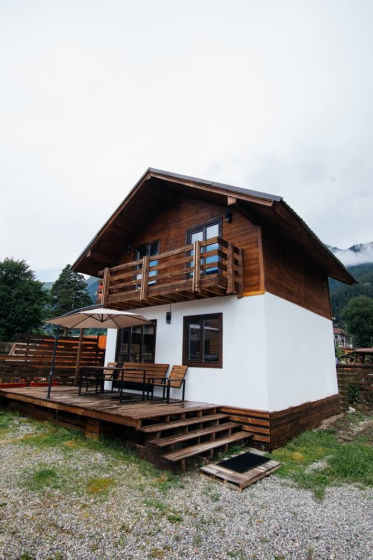 Шале Chalet Monteville Arkhyz 1 — забронировать отель в Архыз