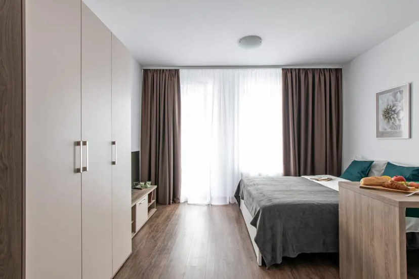 Апартаменты Beige apartment в 10 мин от метро Старая Деревня — отель в Санкт-Петербурге, Россия