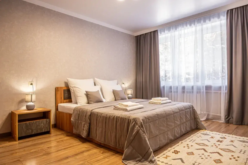 Apartamenty Trehkomnatnye s Balkonom v Sosnovom Lesu ot Kvartiruking — отель с удобным расположением в Терскол