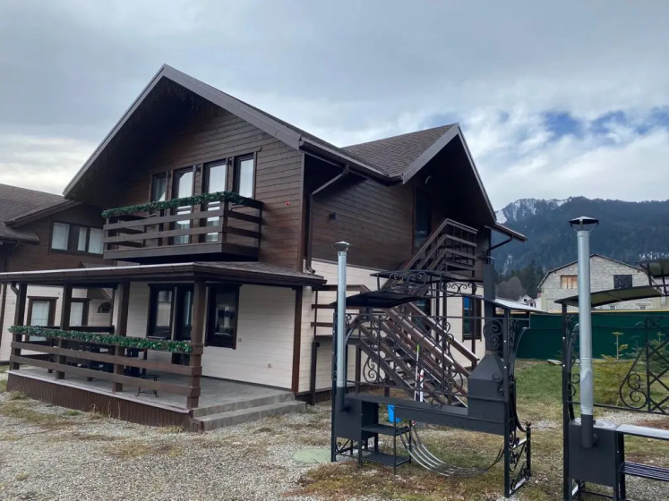 Sale Family chalets de Luxe — забронировать отель в Архыз