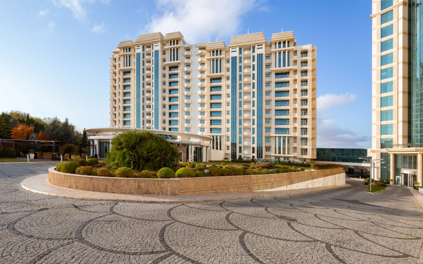 Badamdar Hotel and Residences 4 — отель в Баку, Азербайджан