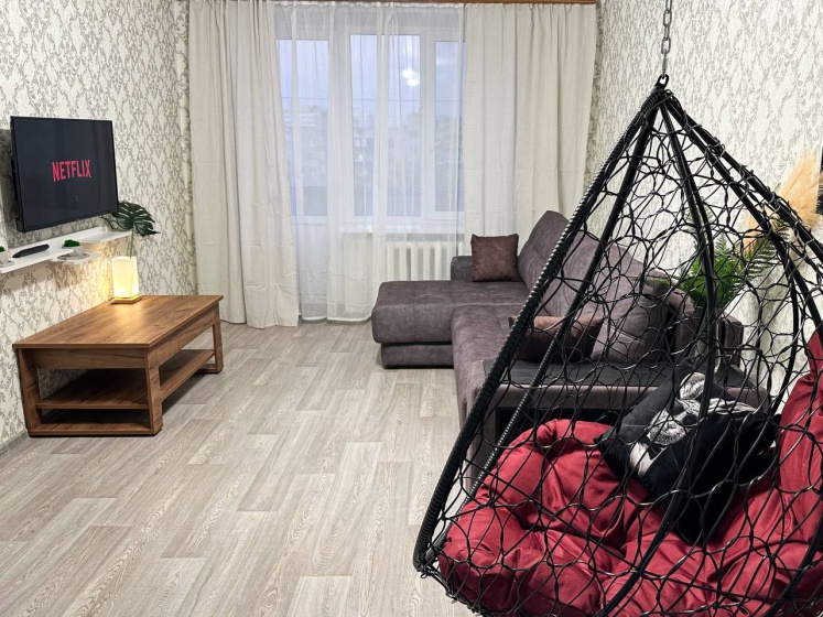 Квартира Top Rooms: Двухкомнатная у метро Пролетарская с качелями — отель с удобным расположением в Москве