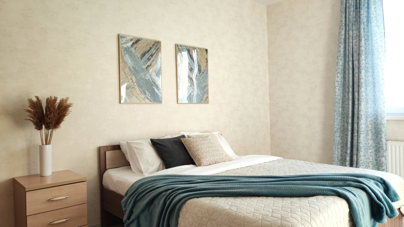 Apartamenty Panda Houm s vidom na most vlublennyh — отель в Тюмени, Россия