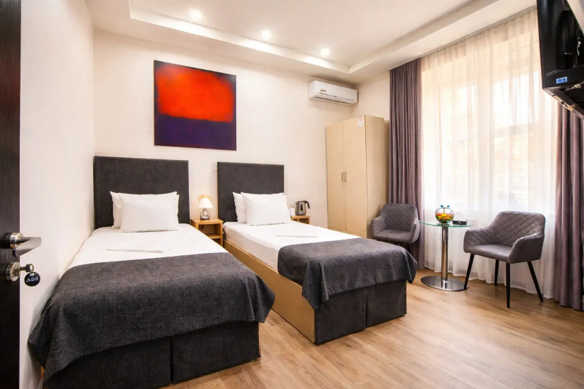 Otel' Elysium Gallery — забронировать отель в Ереван