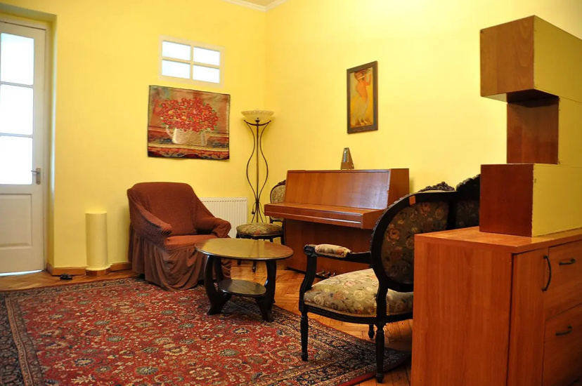 Апартаменты Cozy in the Heart of Tbilisi — отель с удобствами в Тбилиси