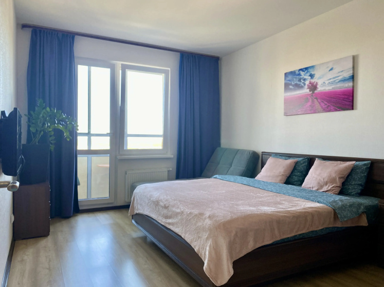 Квартира InRoomSPb на Евгения Шварца 11 — забронировать отель в Всеволожск
