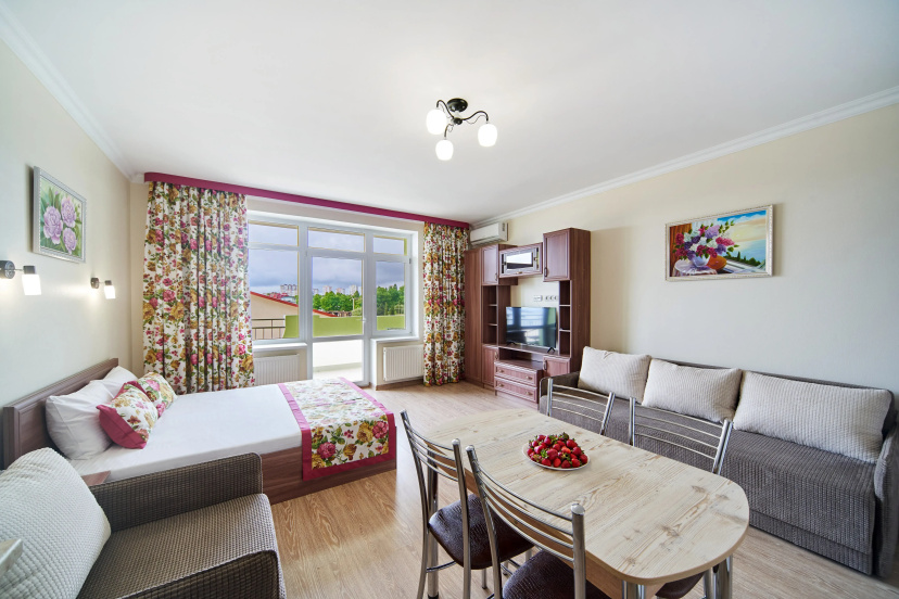 Цены на Апартаменты Орс пляж Омега в Севастополе