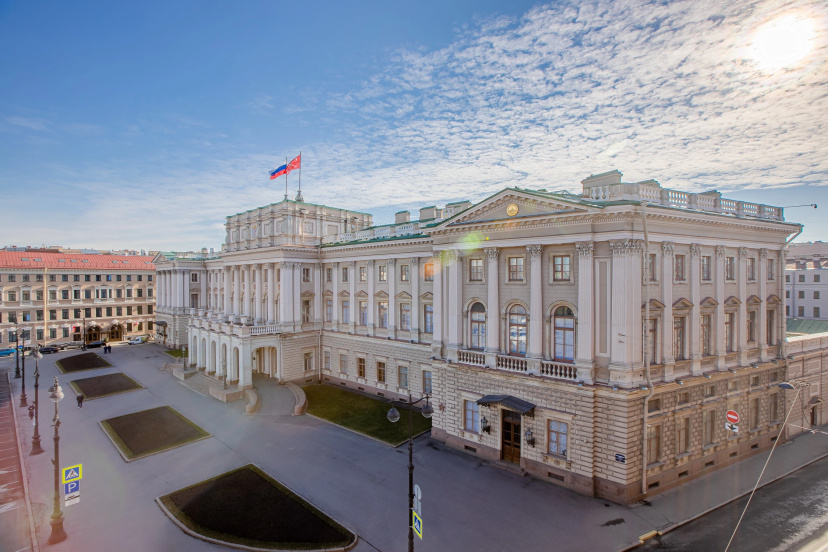 Цены на Апартаменты SpbStay на Вознесенском проспекте 3-5 в Санкт-Петербурге