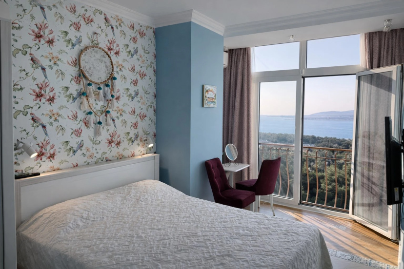 Цены на Квартира 350 с панорамным видом на море - Толстый мыс в Геленджике