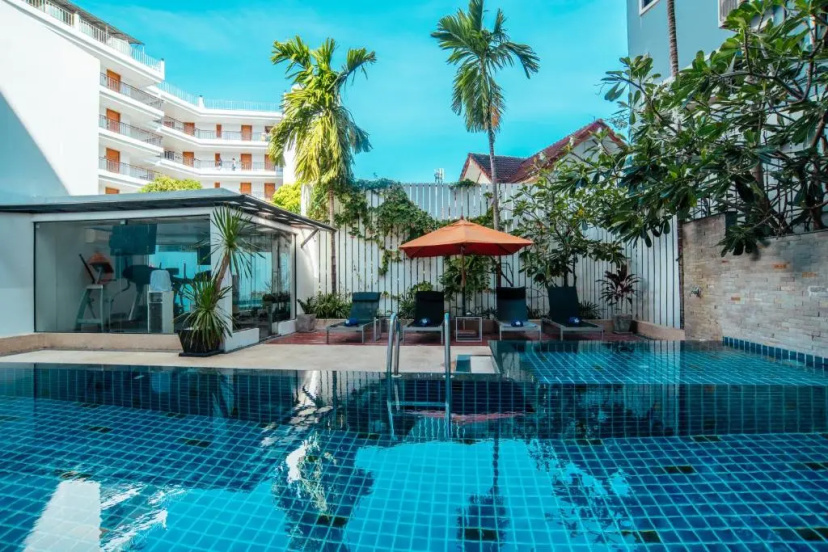 Otel' Citrus Patong Hotel by Compass Hospitality — отель с удобным расположением в Пхукете