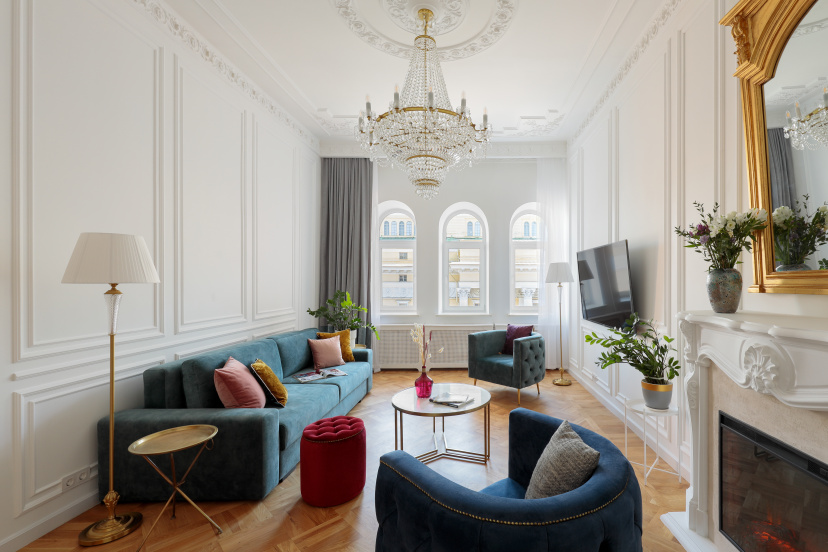 Цены на Апартаменты Minin Apartments с видом на Александринский Театр 130 кв.м. в Санкт-Петербурге