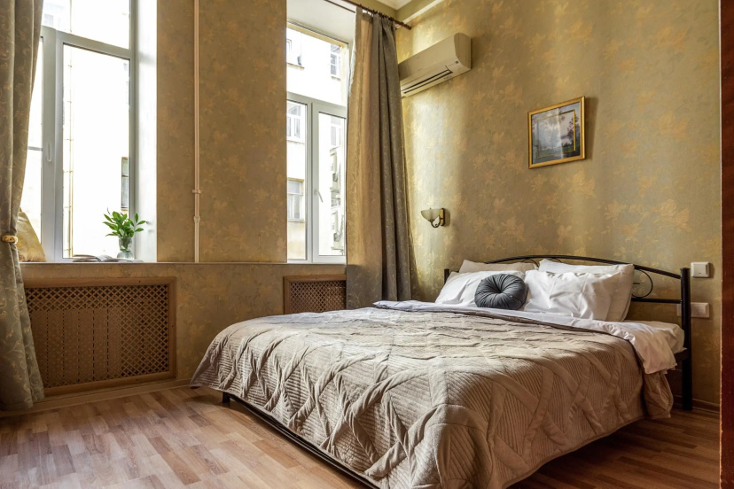 Апартаменты RentDaySpb- в историческом центре Санкт-Петербурга в доме архитектора И.Е.Старова 1882 г. постройки — забронировать отель в Санкт-Петербурге