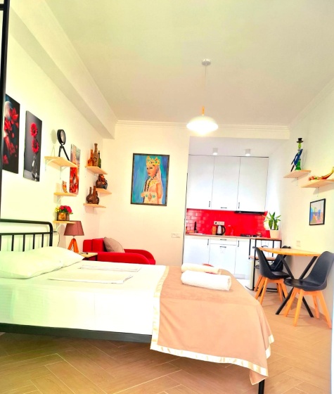 Апарт-отель Nebula's Red&White Apartment — отель с удобным расположением в Тбилиси