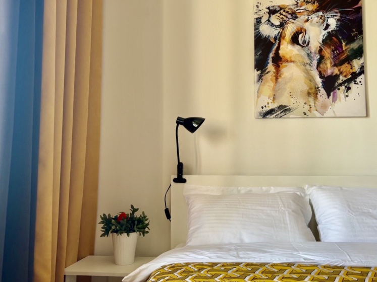 Квартира RoomyRoom Yellow — отель с удобствами в Санкт-Петербурге