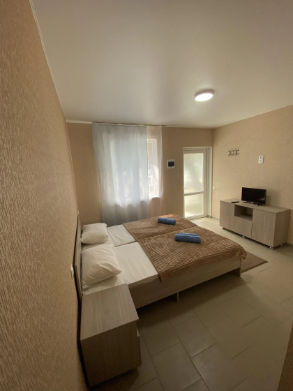 Цены на Admiral Guest house в Кабардинка