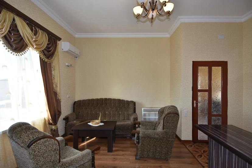 Цены на Apartamenty V Erevane в Ереван