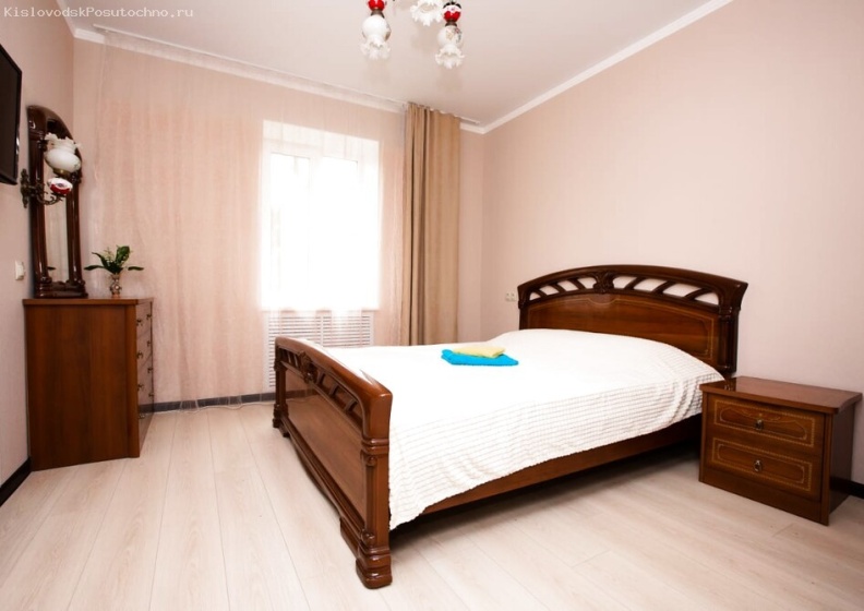 Апартаменты В частном доме Титова 28/2 — отзывы гостей и цены