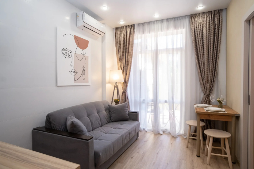 Апартаменты Red Apartments Арт Лайт Малфатти — забронировать отель в Сириусе