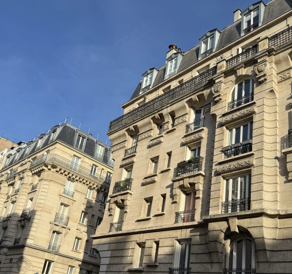 Цены на Kvartira Smart Residences Suite vue Tour Eiffel в Париже