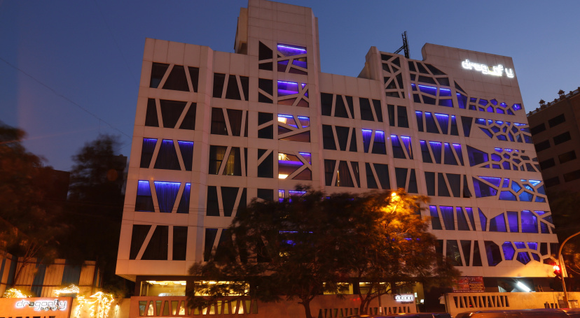 Сравните цены на Otel' Dragonfly - The Art Hotel в Мумбаи