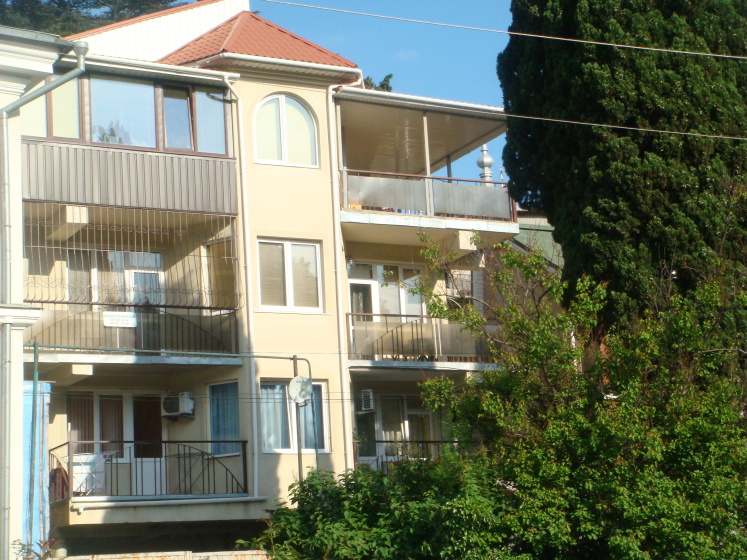 Kokos Guest House — забронировать отель в Ялта
