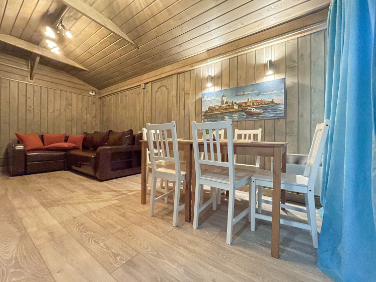 Domik V Lesu  Guest House — забронировать отель в Выборге